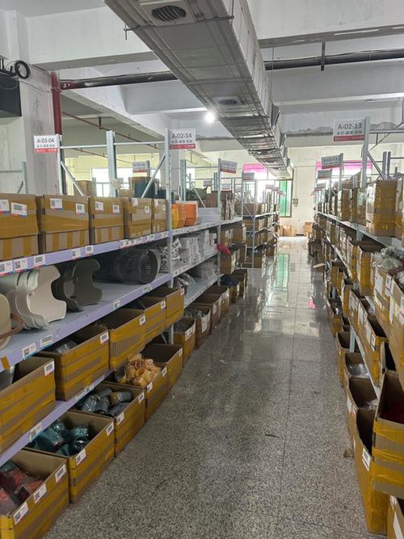 日用品种类繁多 沛县市场活力十足